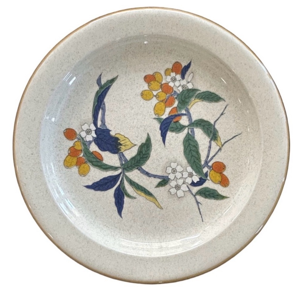 VTG 70s Mini Berry Mikasa| 10 7/8 in dinner plate| Crafted Japan| Discontinued